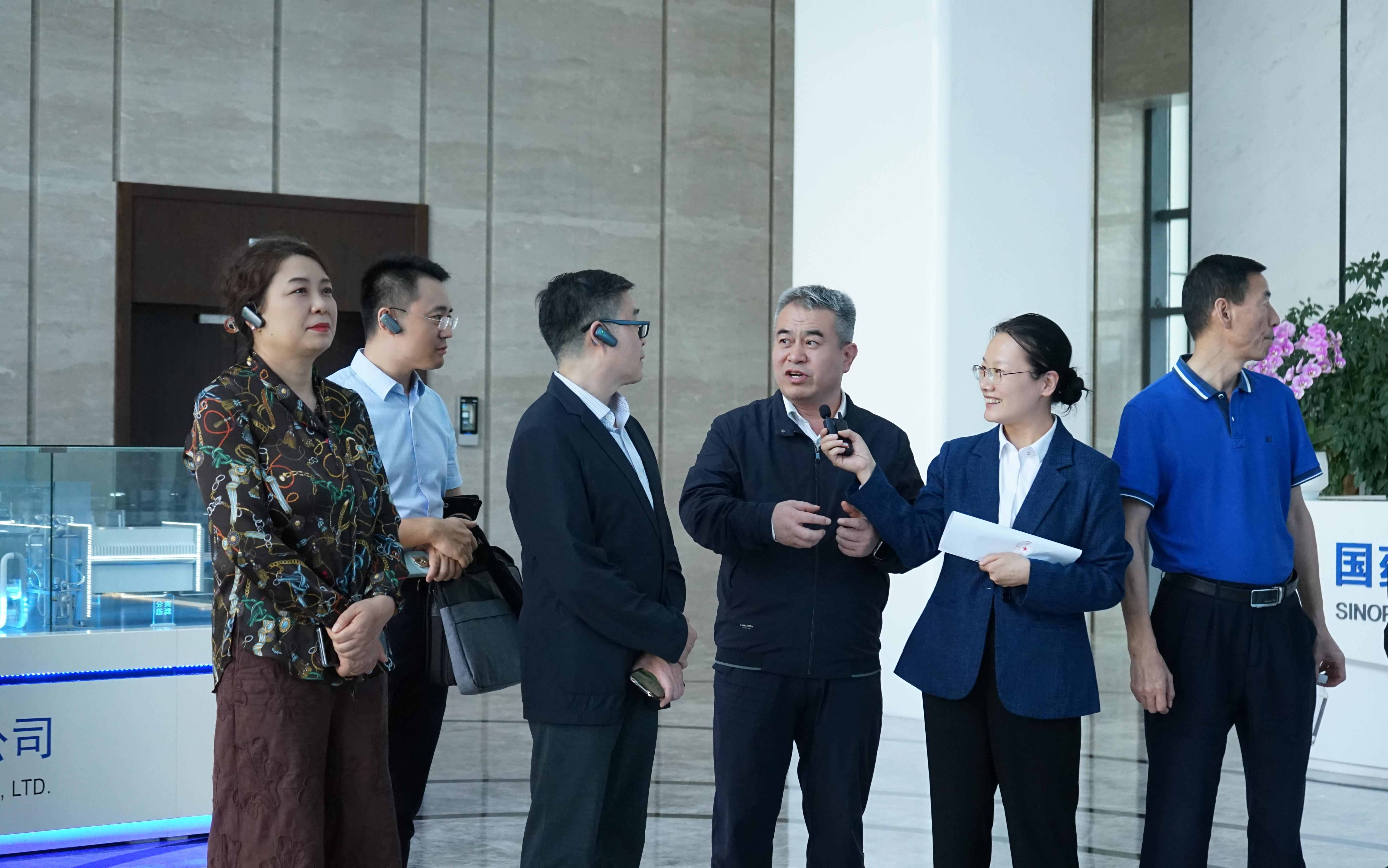 共促獻(xiàn)血獻(xiàn)漿事業(yè) 筑牢血液安全防線(xiàn) | 全國(guó)人大教科文衛(wèi)委赴國(guó)藥天壇昆明開(kāi)展修法調(diào)研